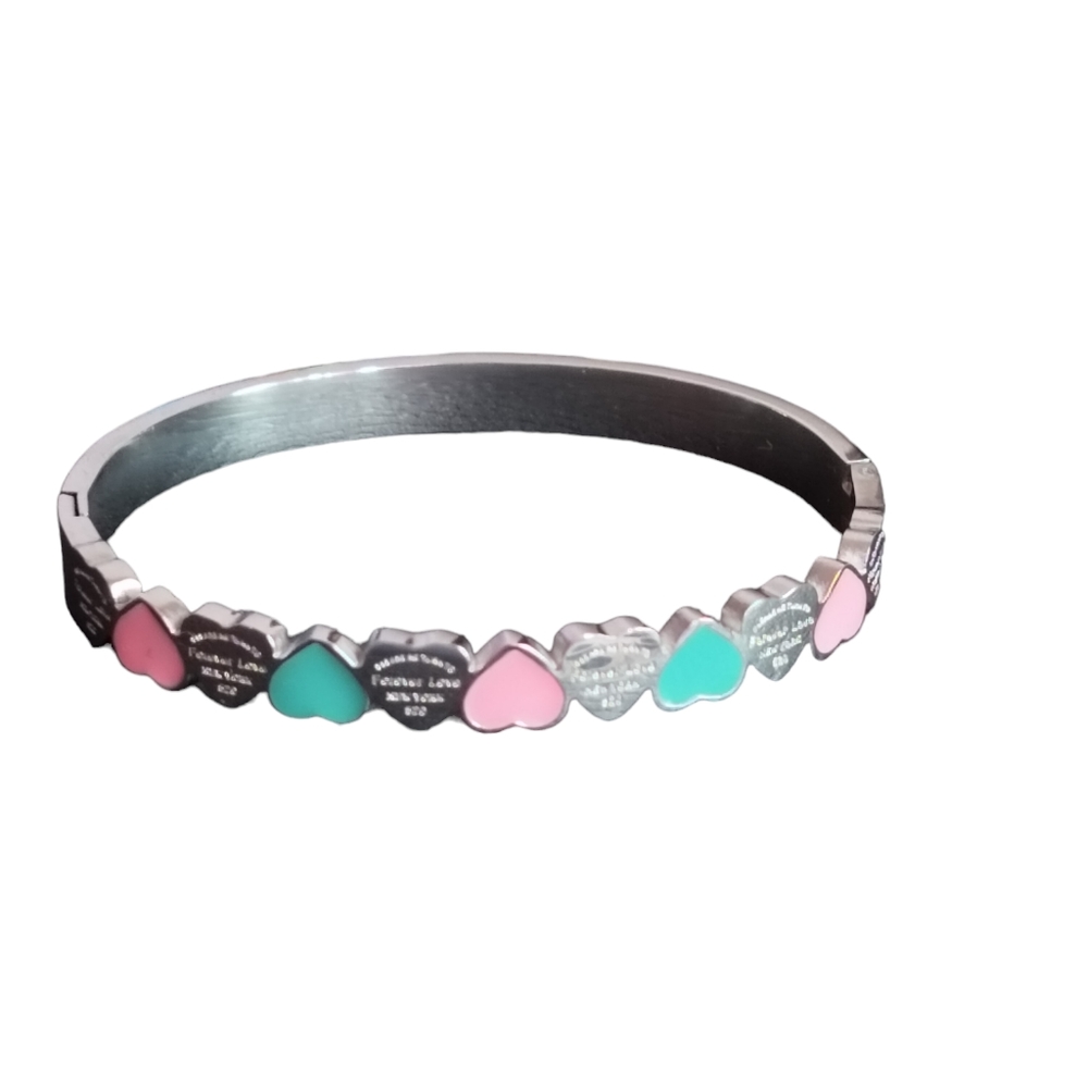 For @jennifermetz402 Titanium Steel Heart Bracelet NWOT